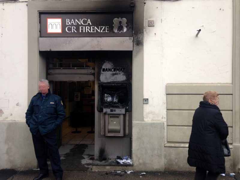 Bancomat piazza Gualfredotto Firenze