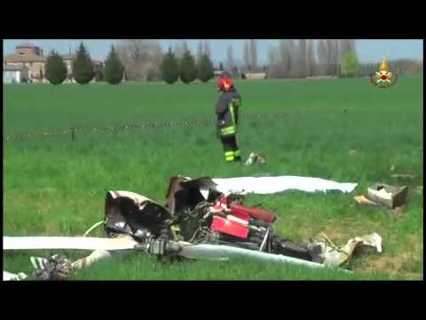 Cade un ultraleggero, due morti