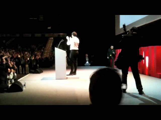 Renzi, l’entrata in scena al Mandela Forum