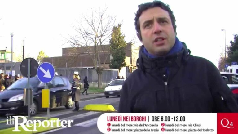 Il vigile ferma sotto casa (dentro il camper)
