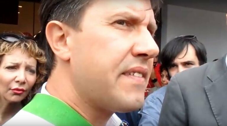 Nardella: “Firenze dice no al terrorismo”