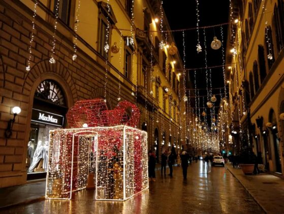 Luminarie Firenze Natale via Tornabuoni