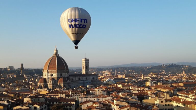 Festival delle Mongolfiere, in volo sopra Firenze a bordo di un pallone