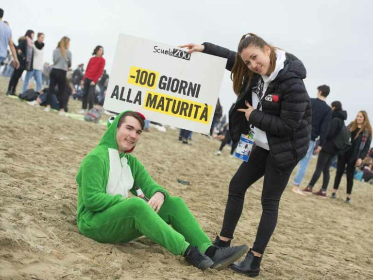 Mancano 100 giorni alla maturità, tutti al mare