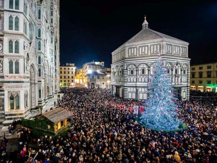 Albero Natale Duomo Firenze luci