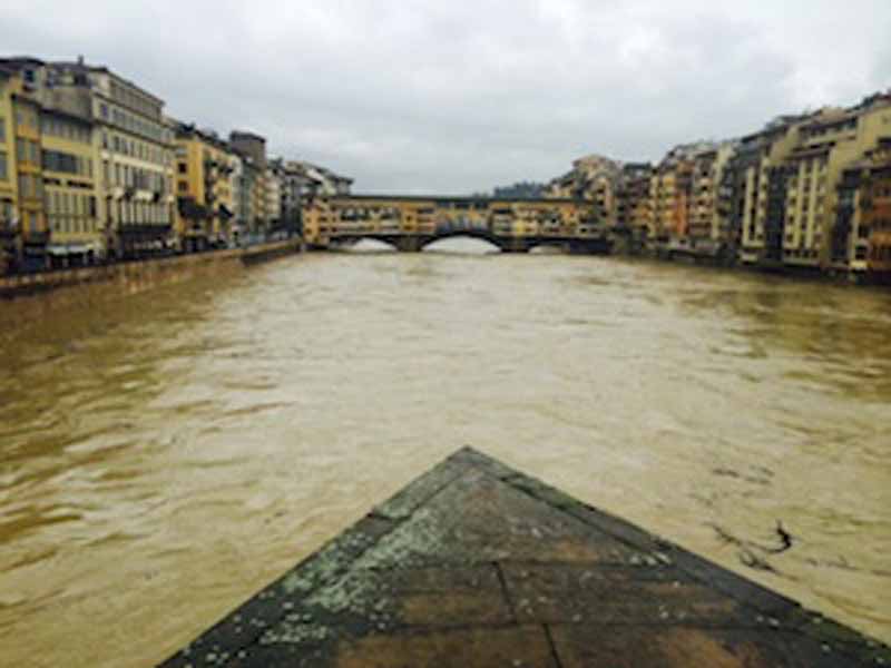 Maltempo: a Firenze ”tutto sotto controllo”, a Pisa riaperti i lungarni