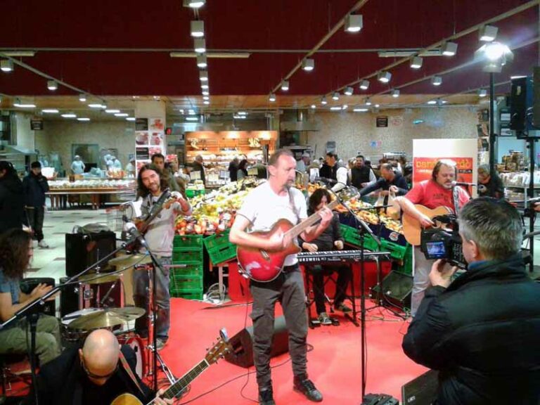 Bandabardò, sorpresa alla Coop