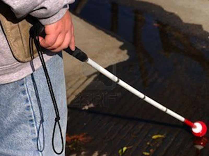 Settantenne denunciato per truffa. Ma l’Uic: ”Non è un falso cieco”