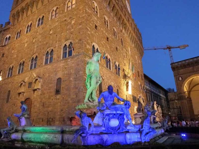Firenze cerca mecenati: 10 gioielli e un art bonus per restaurarli