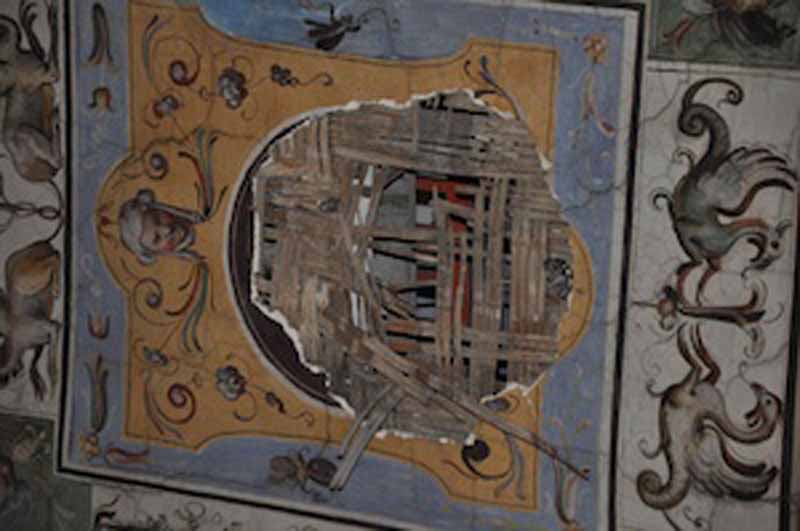 Uffizi, cade una porzione di intonaco: dieci giorni per il restauro / FOTO