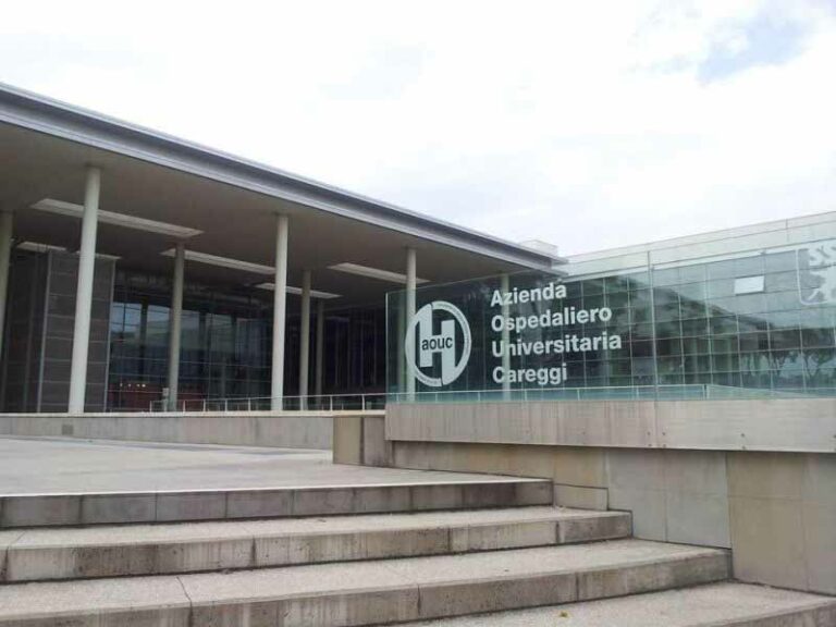 Meningite, 25enne ricoverata a Careggi. È grave