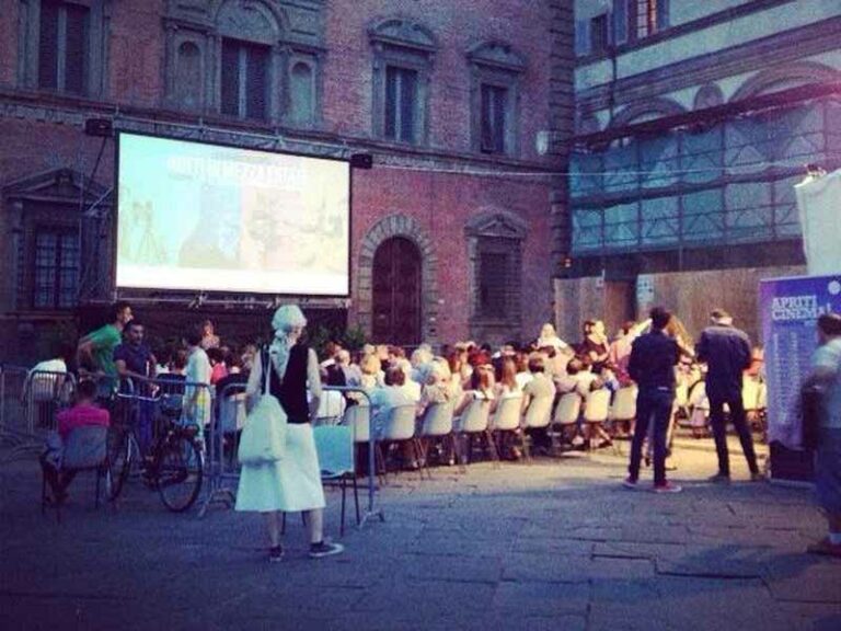 Sul fiume o in piazza: cinema all’aperto a Firenze, gratis