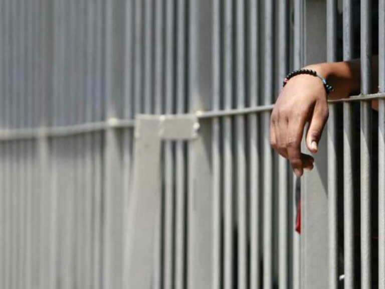Detenuti-cuochi al lavoro nelle mense universitarie