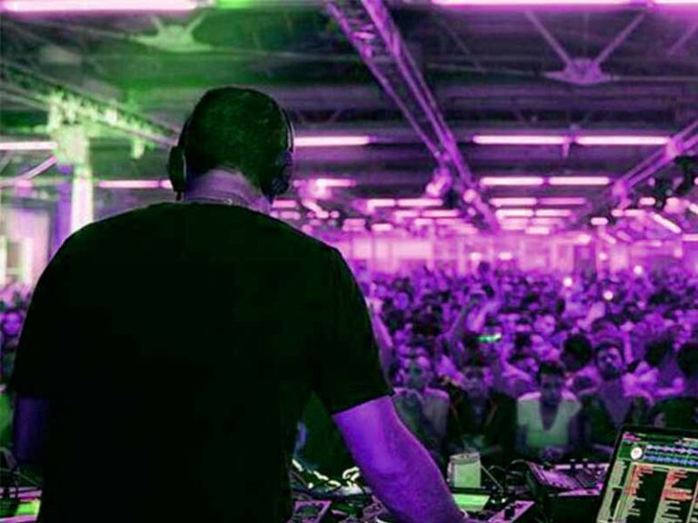 Sicurezza, il Comune revoca la licenza alla discoteca Manduca