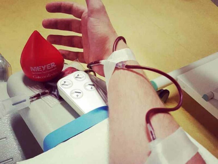 Estate in rosso a Firenze. L’appello:  ”Donate il sangue”