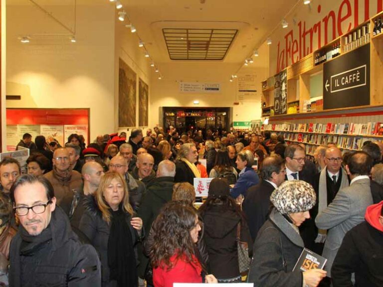 Aperta la Feltrinelli di Santa Maria Novella