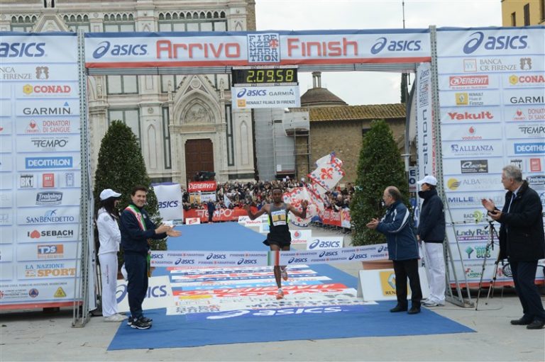 Firenze Marathon 2012, una città tutta da correre. Ecco come è andata / FOTO