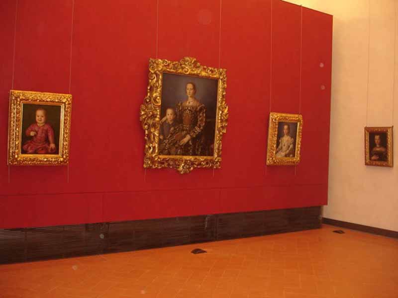 Uffizi: dopo quelle blu arrivano le sale rosse / FOTO