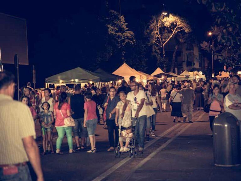Mercato by night a Scandicci