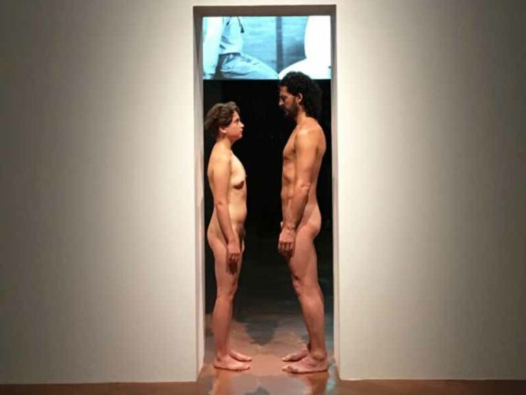 Le re-performance di Marina Abramovic a Palazzo Strozzi