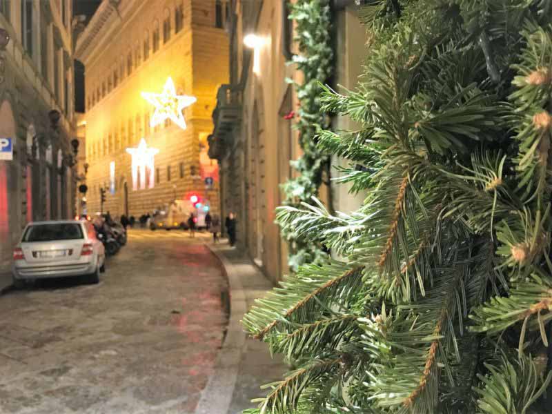 Luci_Natale_00_via_Spada