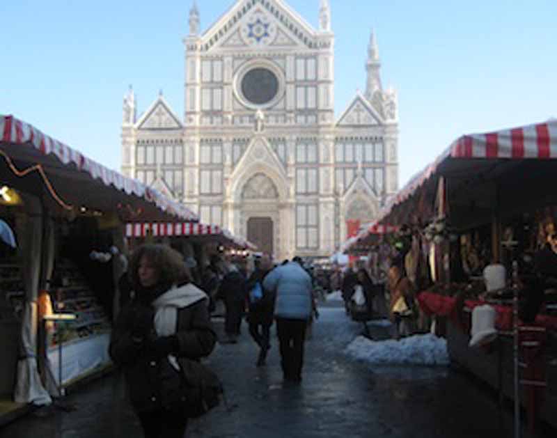 Il mercatino tedesco torna in S. Croce. Ma dal prossimo anno sarà trasferito