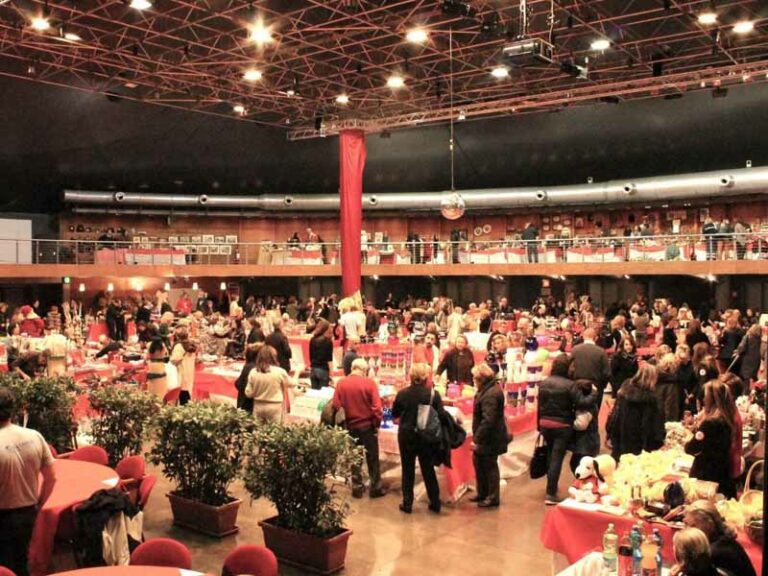 Torna il mercato della Croce rossa
