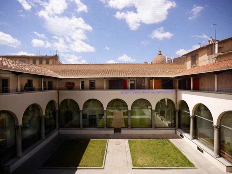 Cinema (gratis) nel cortile del museo