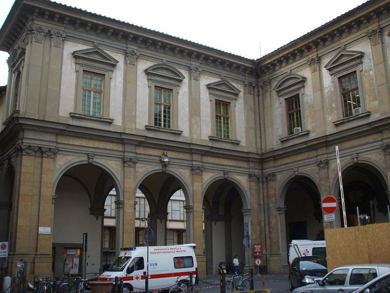 Furti per due milioni negli ospedali toscani, tre arresti