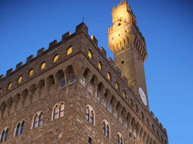 San Valentino, brindisi sulla Torre di Arnolfo