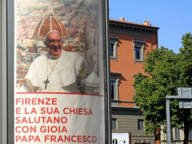 Firenze e i pontefici, una storia lunga secoli