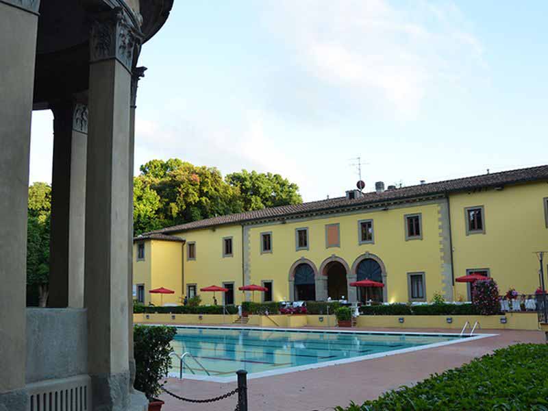 Pavoniere_piscina