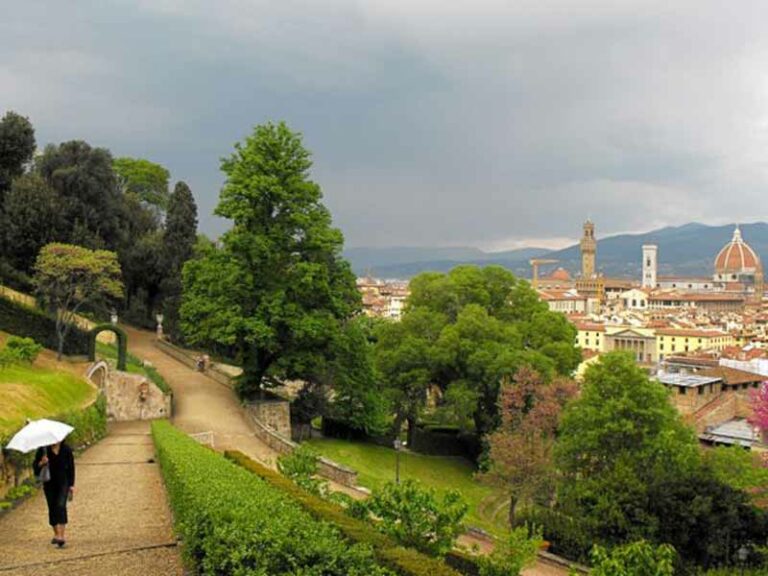 Firenze (ri)prende l’ombrello, piogge in arrivo nel pomeriggio