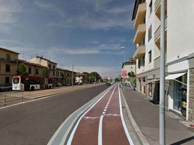 Sansovino: via una corsia auto, arriva la pista ciclabile