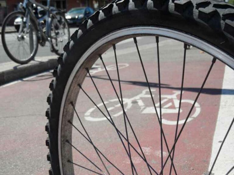 Pendolari in Toscana, buono da 150 euro per comprare una bici pieghevole
