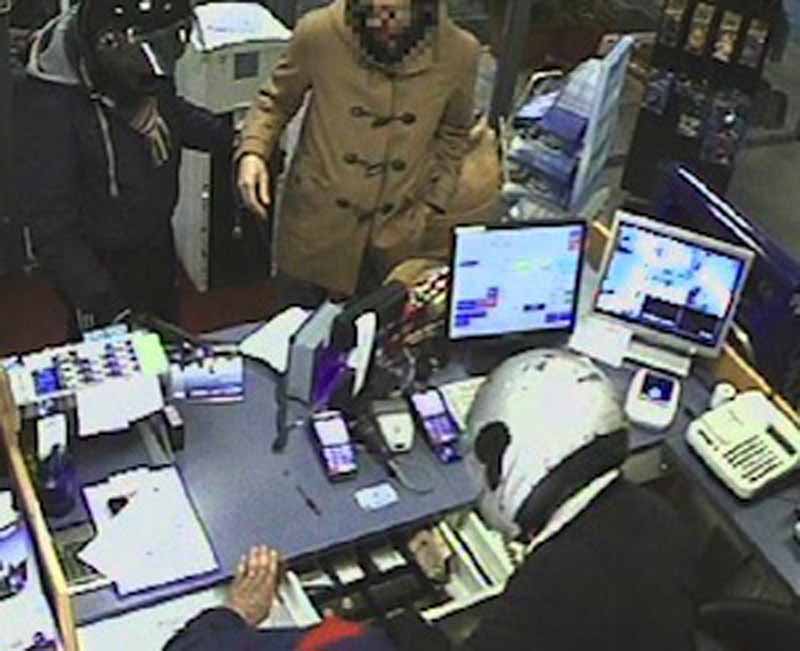 Rapina al benzinaio, catturati i presunti responsabili