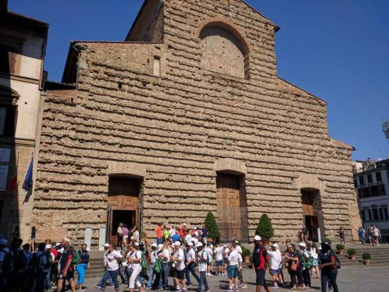 Festa di San Lorenzo, a Firenze corteo e cocomerata