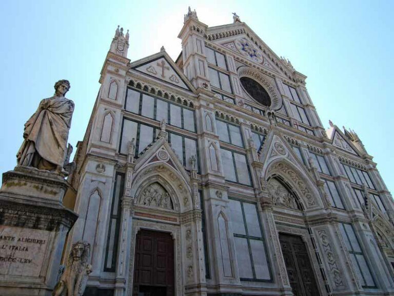 Santa Croce palcoscenico di ”Genius Loci”