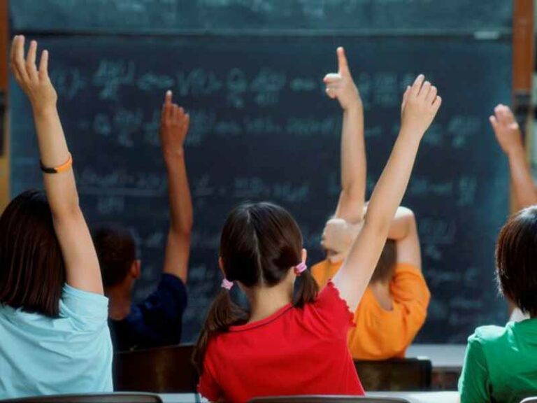 Scuola, via al nuovo anno per 500mila alunni. Assemblea all’Obihall
