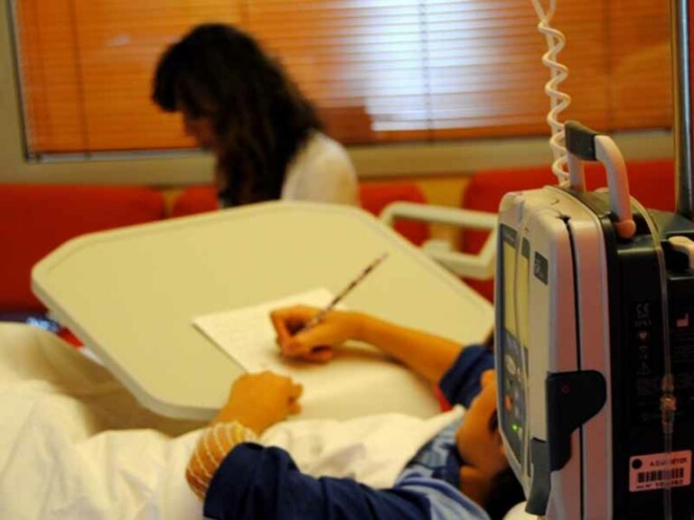 Si studia anche in corsia, rinnovato l’accordo per la scuola del Meyer