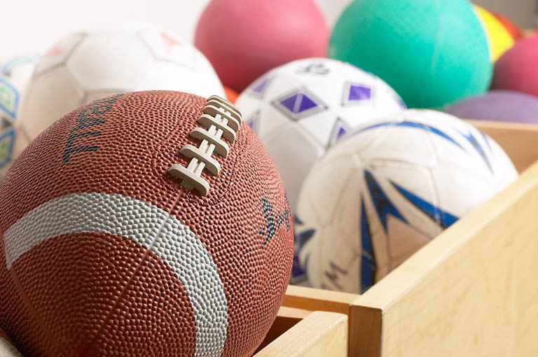 Sport e gioco di squadra contro i problemi dei giovani