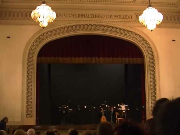 Teatro 13, il palco decò di Firenze
