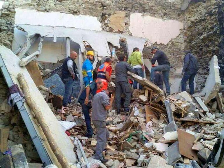 Terremoto, come aiutare: le raccolte fondi attive a Firenze