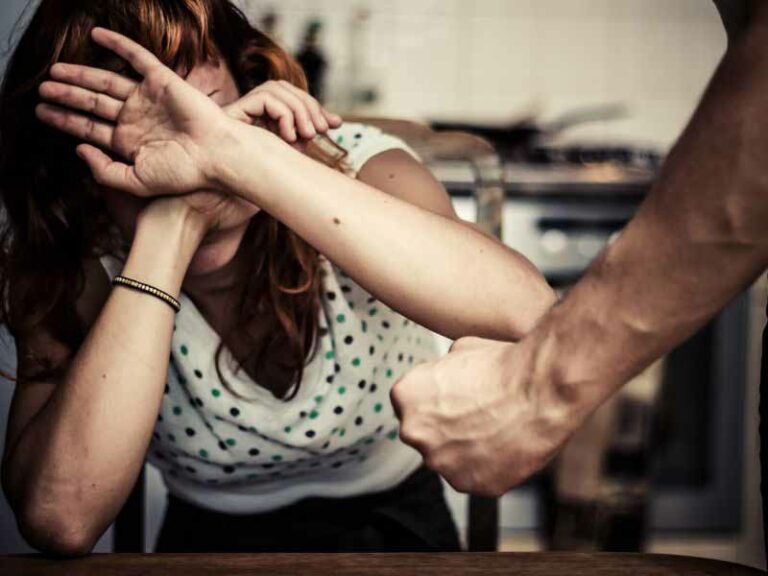 Violenza di genere, in Toscana viene uccisa una donna al mese