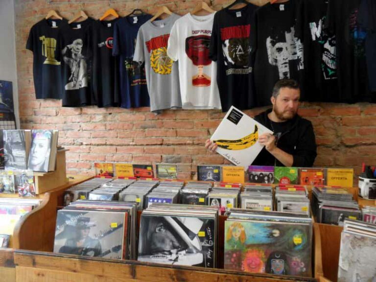 Dentro la ‘bottega della musica’: il vinile vince sul cd