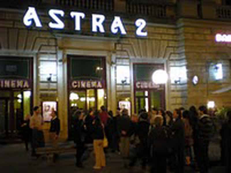 Cinema, l’Astra 2 rinasce: musica dal vivo e ristorante