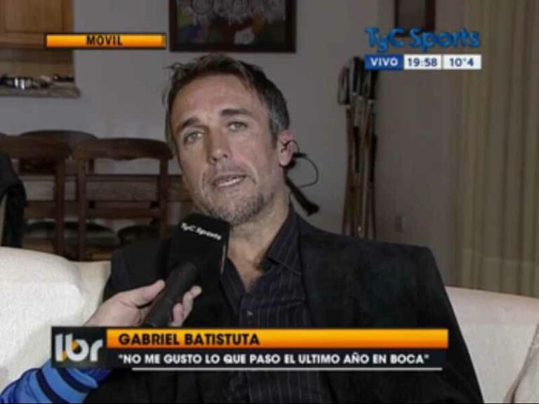 Batistuta: ”Chiesi di tagliarmi le gambe”