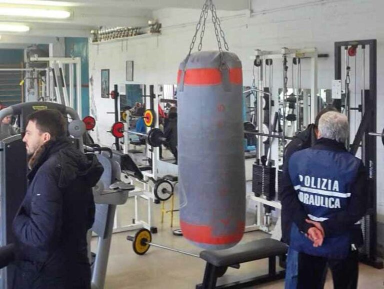 Canottieri, soluzione entro gennaio. E arriva il ”soccorso biancorosso”