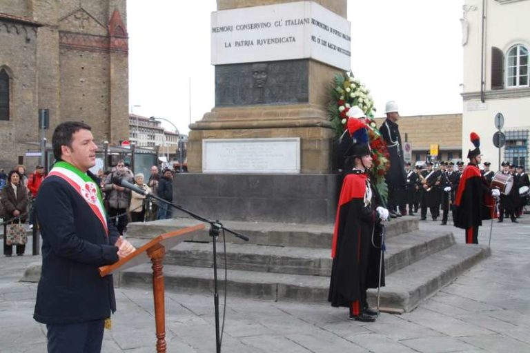 Firenze ricorda Nassiriya. Renzi: ”Italiani scoprirono appartenenza”