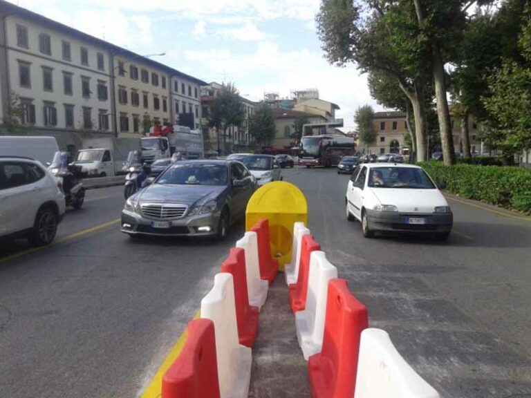 Tramvia, cambia il cantiere in viale Strozzi
